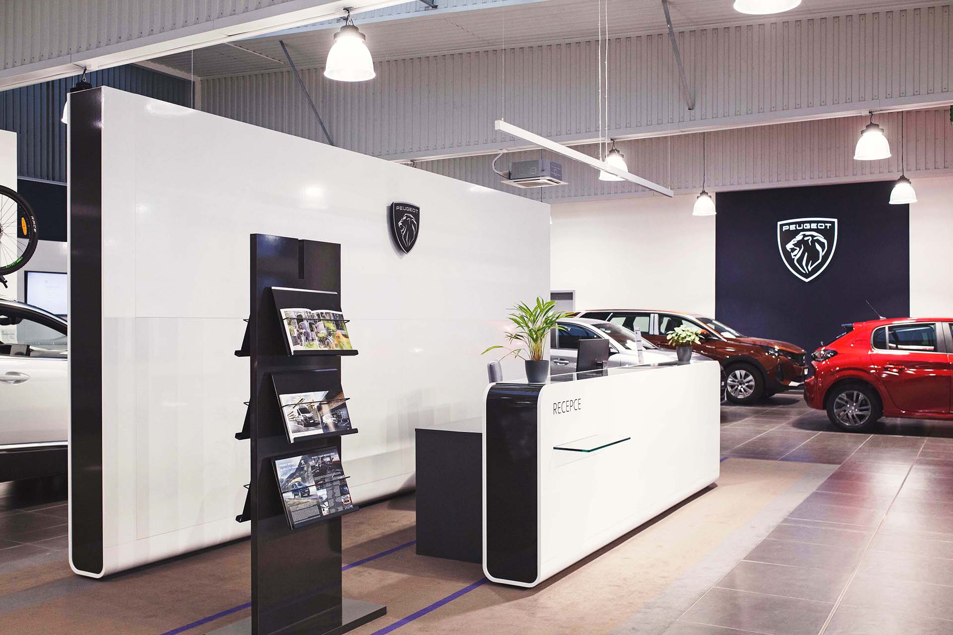 Showroomy a zázemí pro Peugeot